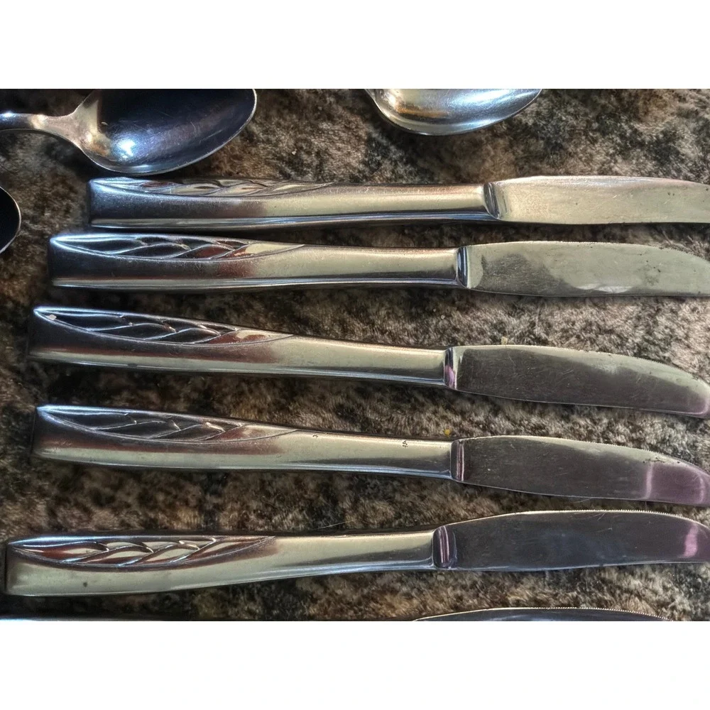 Vintage MCM Unisex MW Co Stainless Flatware 25pc Set Silver Wheat Japan